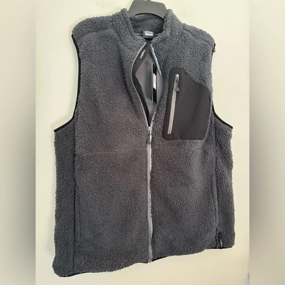 NWT Mens Motion Charcoal Gray Sherpa Vest - Size Large